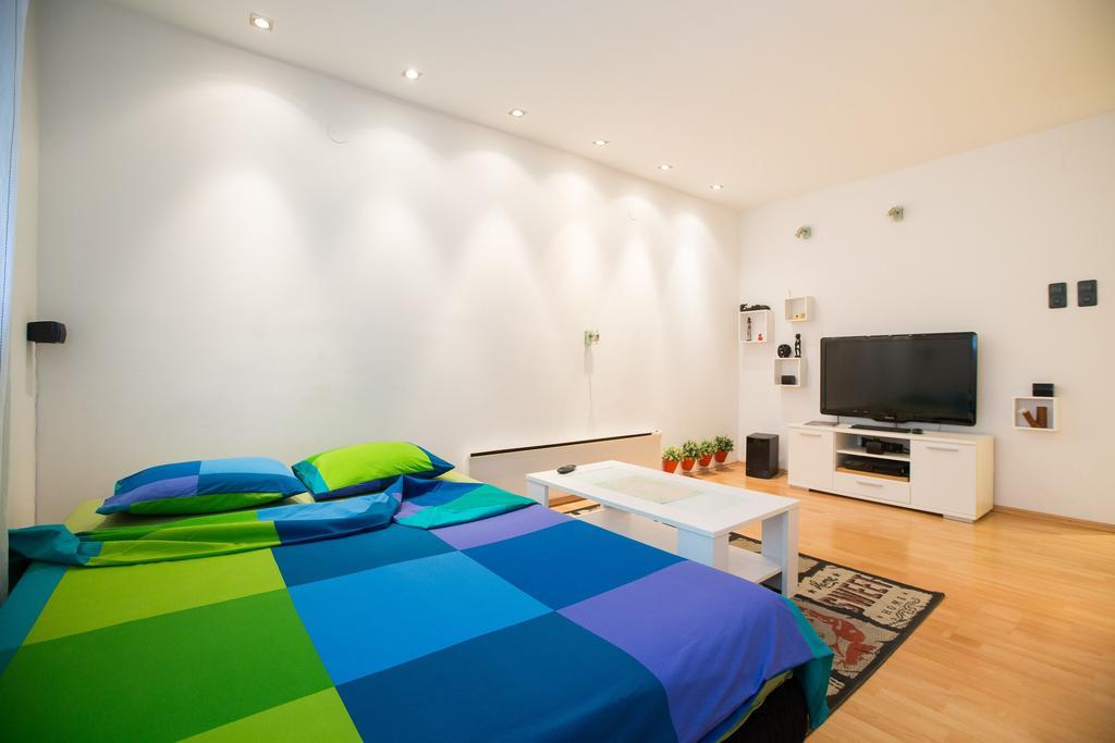 Eazzynight Center Apartment Zagreb Cameră foto